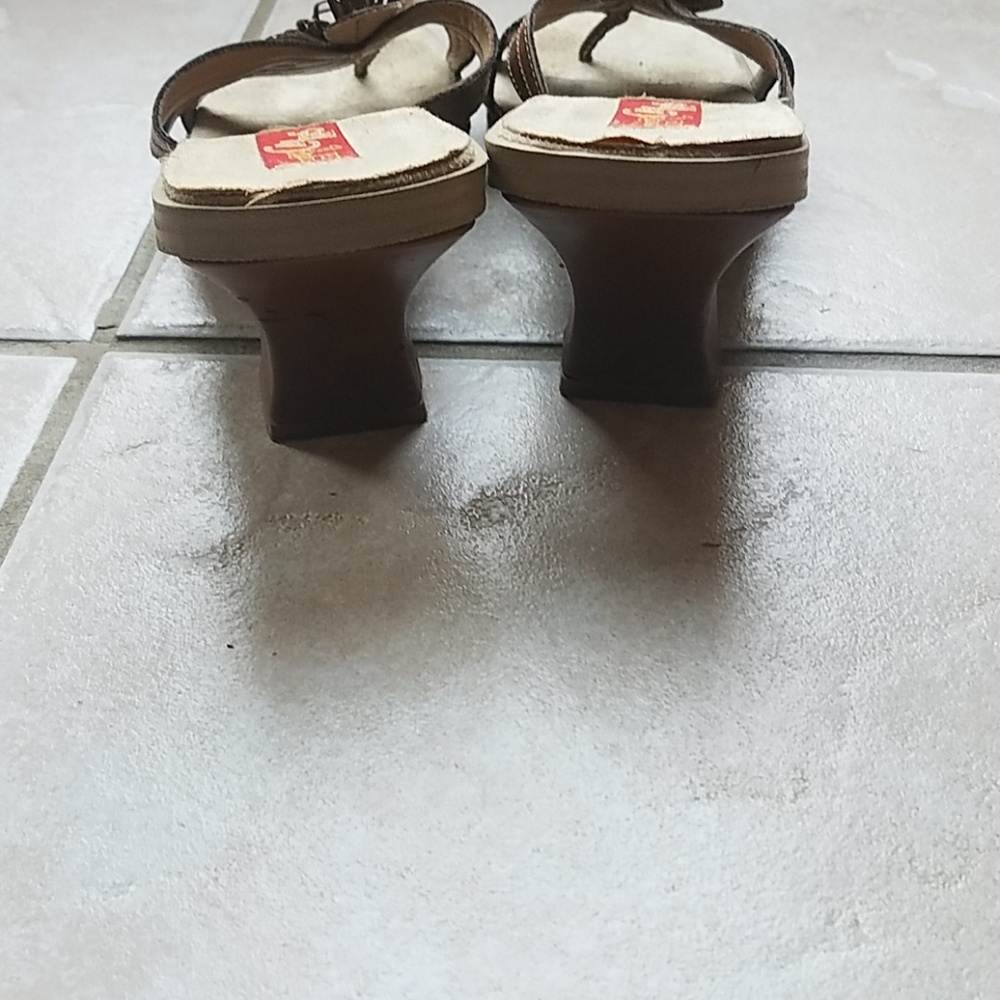 Hotcakes flower front sandals size 10 - Picture 3 of 6